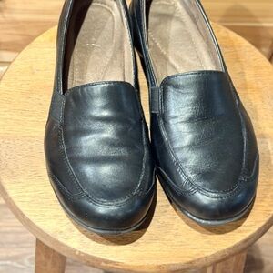 Natural Soul Classic‎ Black Leather Loafers for Women Size 8